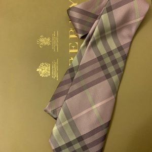 Burberry Men’s tie